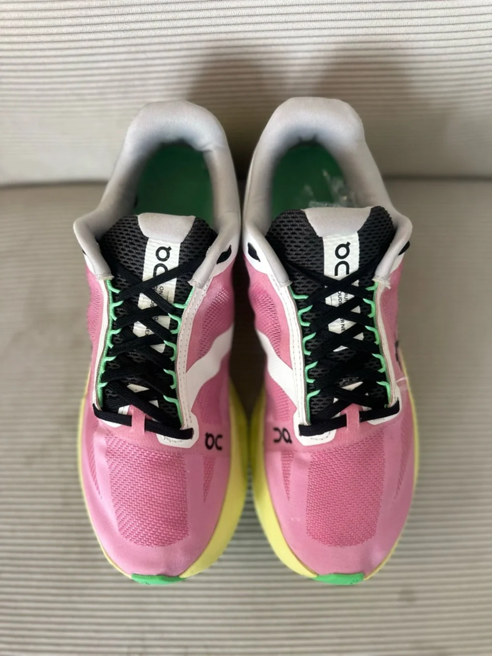 On Women's Cloudsurfer Next in the Pink / Limelight size 8.5 - Picture 6 of 11